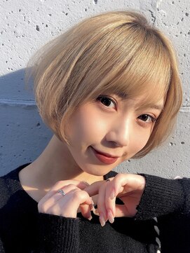 アローラ 三軒茶屋(Allora) 20代30代40代☆大人かわいい小顔丸みハイトーンショートボブ☆