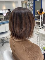 アルターシェリー(aL-ter che'rie)&nbsp;くびれレイヤー/斜めバング/シルキーベージュデザインカラー新籾