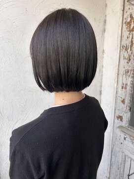 ロイジー(roijir) 【表参道　roijir】グレーブラックカラー×伸ばしかけボブ