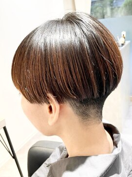 ストフ(stof) マッシュショート/ツーブロック/刈り上げ女子/ショートカット