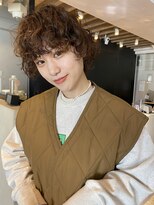 ホロ(hollo)&nbsp;マッシュパーマショートスパイラルパーマプードルパーマ