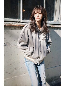 オグジュアリー 表参道(aux.) ミディアムレイヤースタイル