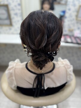 サクララ(Sakura la) シニヨン／結婚式／お呼ばれヘア／二次会へア／ミディアム