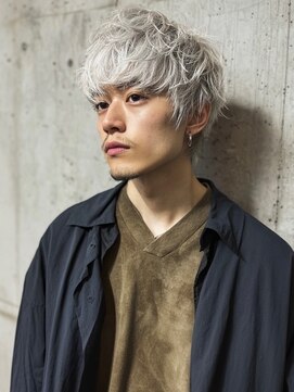 ネハス 名古屋栄店(nehus.) MEN’S HAIR/サーフカール/刈り上げセンターパート/ブリーチ