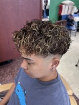 ヘアサロンナンバーワンクラブ上和田本店&nbsp;ブラウンメッシュ
