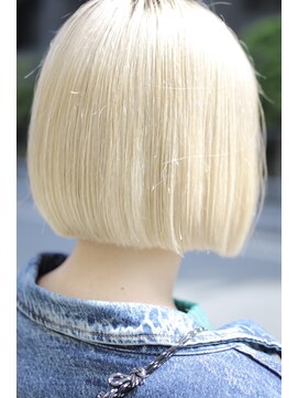 バローチェ 大阪 堀江(Barouche) 【Barouche】 ブロンドボブ ワンレン 堀江