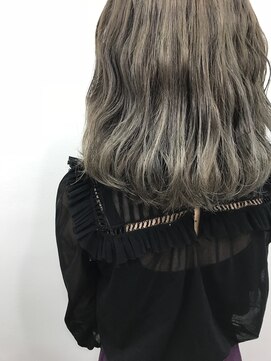 トロニー(TLONY) TLONY渋谷 透け感グレー