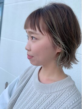 ロニーヘアーアンドネイル(Ronnie) ミニボブ　インナーカラー　透けバング