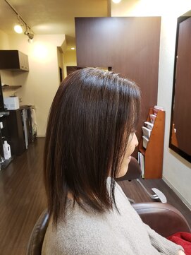 ヘアメイク ビス(Hair Make Bis.) セミロングレイヤースタイル