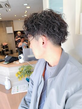 ヒート トウキョウ 目黒店(HEAT TOKYO) ツイスパセンターパートマッシュ波巻きダウンパーマメンズ目黒