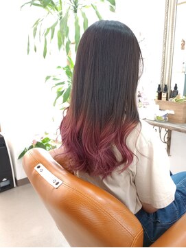 ラグラスヘア(LAGRAS HAIR) 巻き髪ピンクカラー