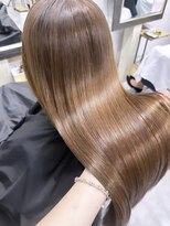 リア(riah)&nbsp;ダブルカラーミルクティーベージュレイヤーカット韓国ヘア