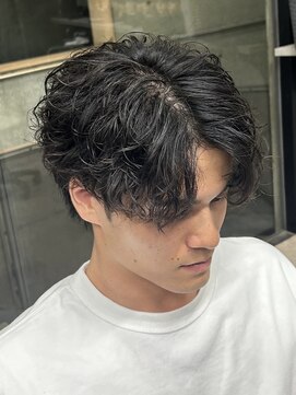 イーラ(era) スパイラルパーマセンターパート