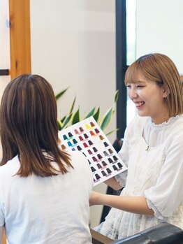 ログ(Log)の写真/若いスタイリストがトレンドを意識したスタイルを提案◎あなたの美しさを引き出すお手伝いをします！