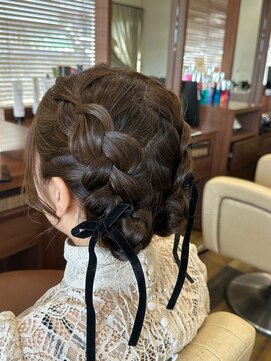 ヘアーリゾート プルメリア(HAIR RESORT PLUMERIA) 編み込みツイン団子