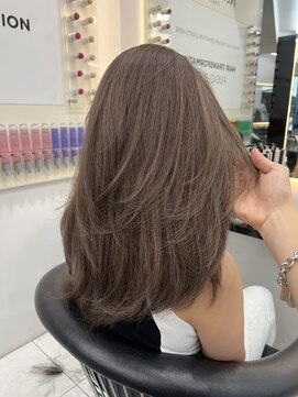 ラピス 渋谷本店(Lapis) グレージュカラー/バタフライレイヤーカット/髪質改善/海外風
