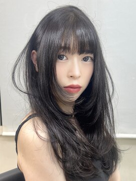 ヴェイン 渋谷(vain) アッシュグレーロングレイヤーカット顔まわりカット