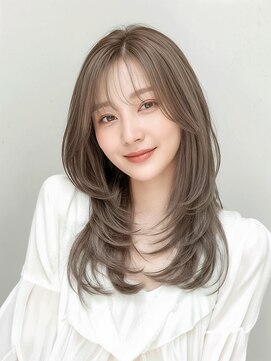 リラ(Lila) 20代30代40代/小顔大人かわいいレイヤーミディアムヘアー