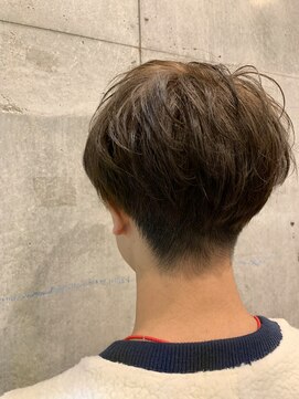 メンズプライマル(Men’s PRIMAL) MEN’S HAIR/サーフカール/刈り上げセンターパート/千葉