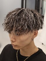 リスター(ReStar)&nbsp;心斎橋ツイストスパイラルパーマ波巻きスパイラルマッシュ