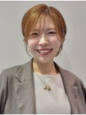 大人女性の小顔ショートヘア/ナチュラルショート/ベージュカラー