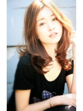 ラグエル(RAGUEL) 【30代40代50代】　シャイニングゆるミディ☆