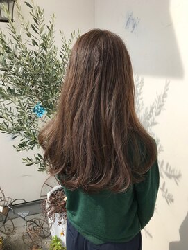 モカ ヘアーデザイン(moca HAIR DESIGN) 細いハイライトを入れたスモーキーカラーのロング