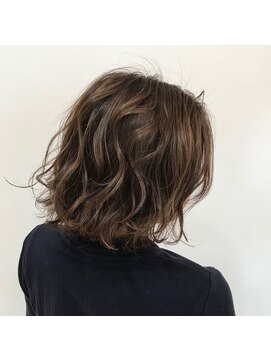 ラグ(rug) ゆる巻きボブ