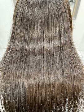 エスカーラ 表参道(THE ESCALA) @aidaman321 髪質改善/髪質改善縮毛矯正/髪質改善トリートメント