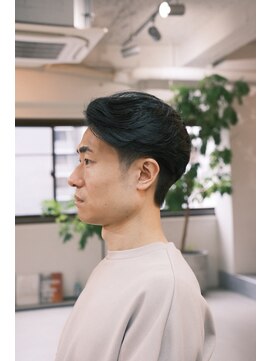 フェイヴィーズ(FavyS) センターパートのニュアンスパーマ メンズパーマ大阪