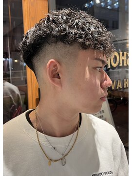 フリーク バーバーショップ 都島店(FREAK BARBER SHOP) スペインカール