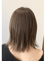 ヒクルーム(HIQU ROOM)&nbsp;ジンジャーグレージュ12Lv/ミディアム/ストレートスタイル