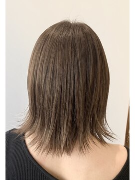 ヒクルーム(HIQU ROOM) ジンジャーグレージュ12Lv/ミディアム/ストレートスタイル