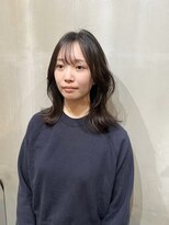 クス(KUsU)&nbsp;ミディアムレイヤースタイル