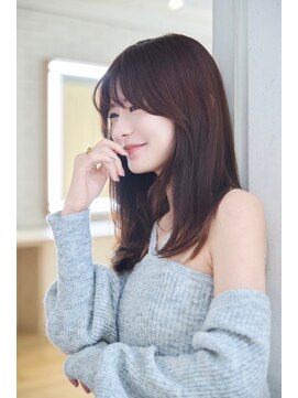 アンスリウム 吹田(Anthurium) ミディアムレイヤー/大人可愛い/髪質改善/シースルーバング