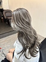 前髪ハイライトカラー似合わせカットウェーブミディアム