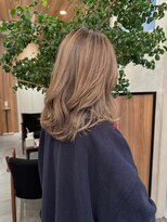 ビュートリアム ギンザ(BEAUTRIUM)&nbsp;レイヤーカット/顔周りレイヤー/重めロング