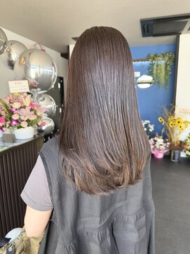 エミタス 柳通り(Emitas.) ダークアッシュグレージュ