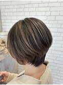 ショートボブでハイライト