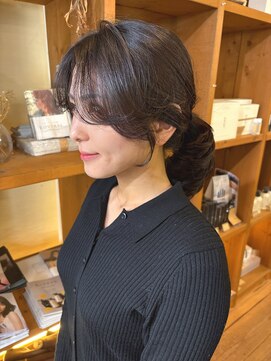 ロベルシ(ROVERSI) 顔まわりパーマ