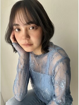 オー(Eau) ウェーブボブ×暗髪アッシュカラー