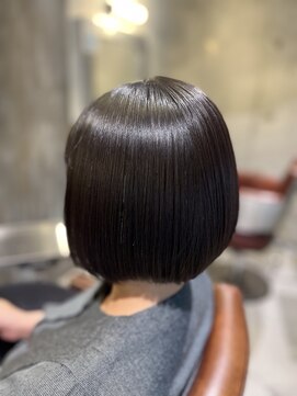サンカリ 真法院店(SANKARI) 【艶感際立つコンパクトボブ】