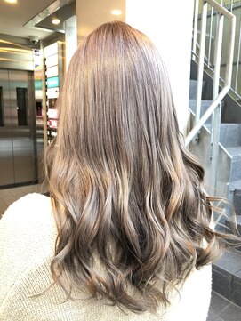 ルイス(L'wis) ミルクティーパールアッシュ