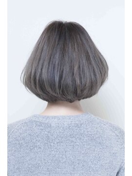 ルスト(L.u.s.t) アッシュグレーボブ