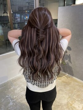 メリー オオサカ(Merly Osaka) 赤みブラウンのハイライトが可愛い！_llatte brown highlight_