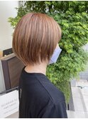 ハイトーンショートボブ