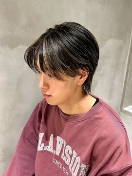 ニカイ(2F) 刈り上げセンターパート/メンズウルフ/ハイライトカラー