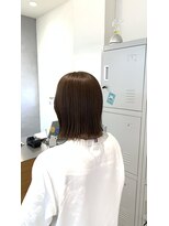 シュガール(Sugarlu) 透け感オリーブ×ぱつっとボブ