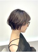 40代50代60代耳かけショート前髪なしハンサムショート白髪ぼかし