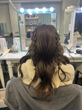 マーズ(Hair&Make Mars+) 編みたらし